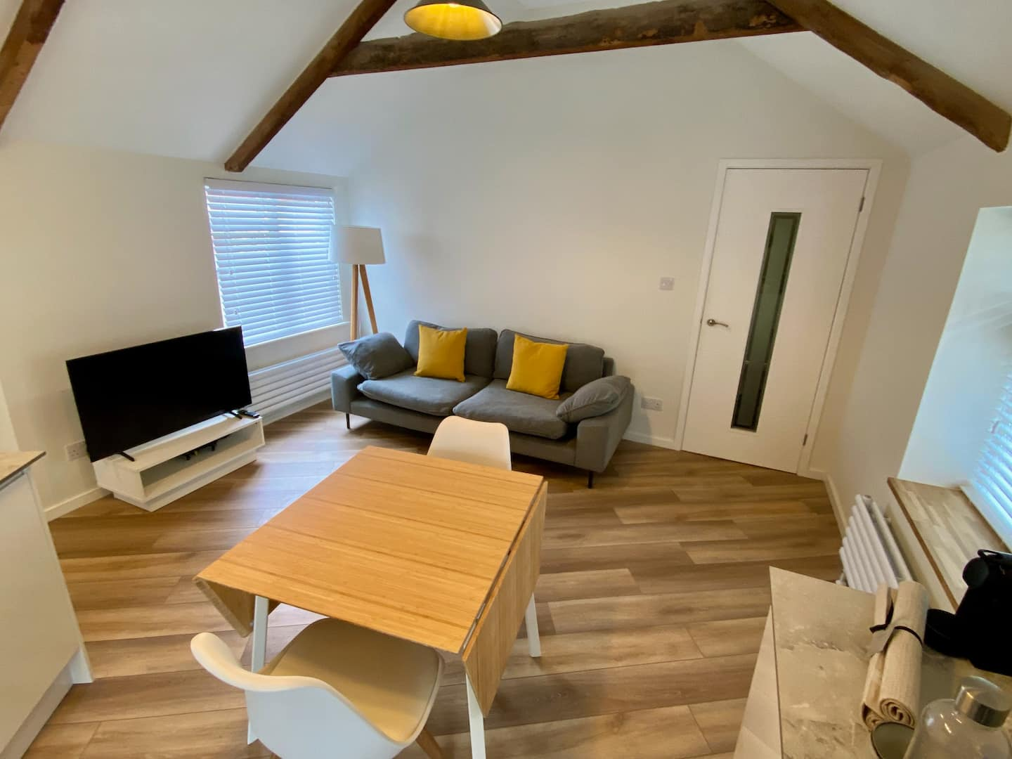 Kitchen dining area